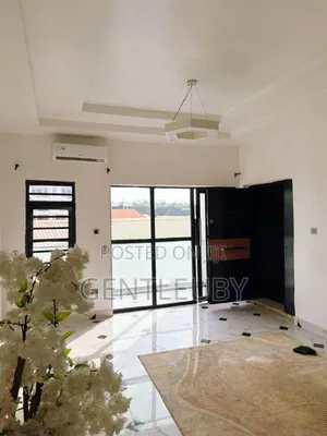 2bdrm Apartment in Conservation Rd, Lekki Phase 2 for rent