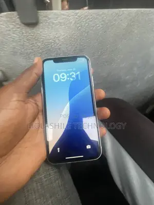 Apple iPhone XR 64 GB White