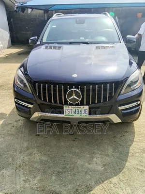 Mercedes-Benz M Class ML350 4MATIC 4dr SUV AWD (3.5L 6cyl 7A) 2015 Blue