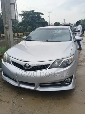 Toyota Camry 2012 Silver