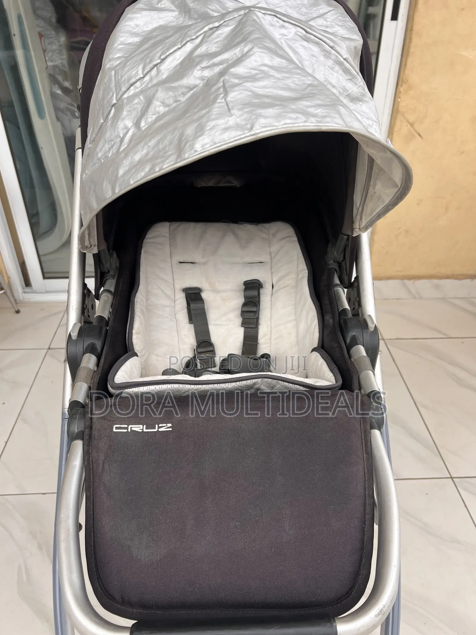 Reversible Bassinet Stroller With Baby Cushion