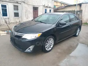 Toyota Camry XLE 4dr Sedan (2.5L 4cyl 6A) 2014 Black