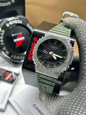 Studs Stone Rubber Strap Unisex Wrist Watch