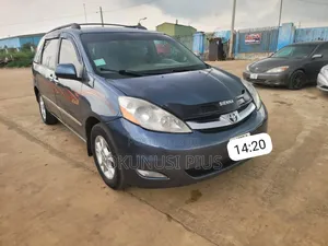 Toyota Sienna 2009 Blue