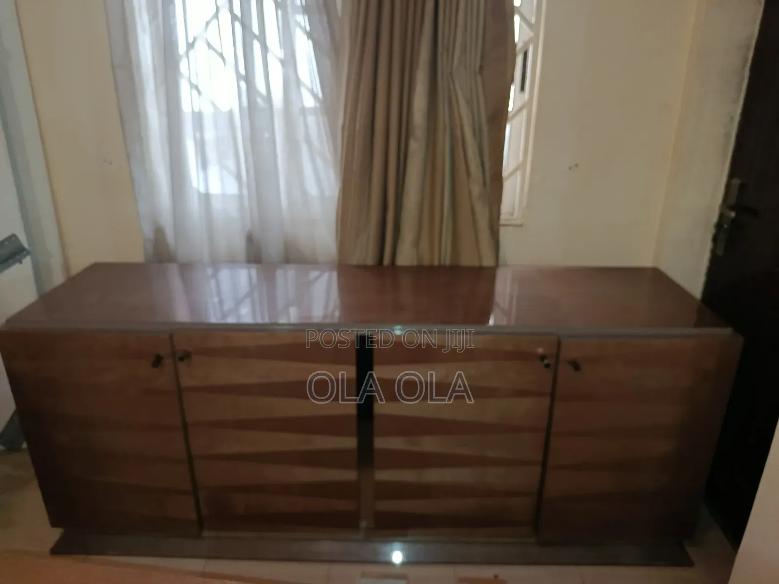Kitchen Cabinet