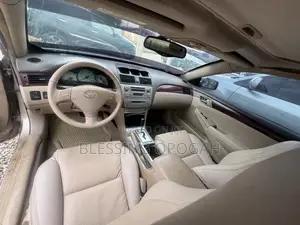 Toyota Solara 2.4 Coupe 2004 Gold