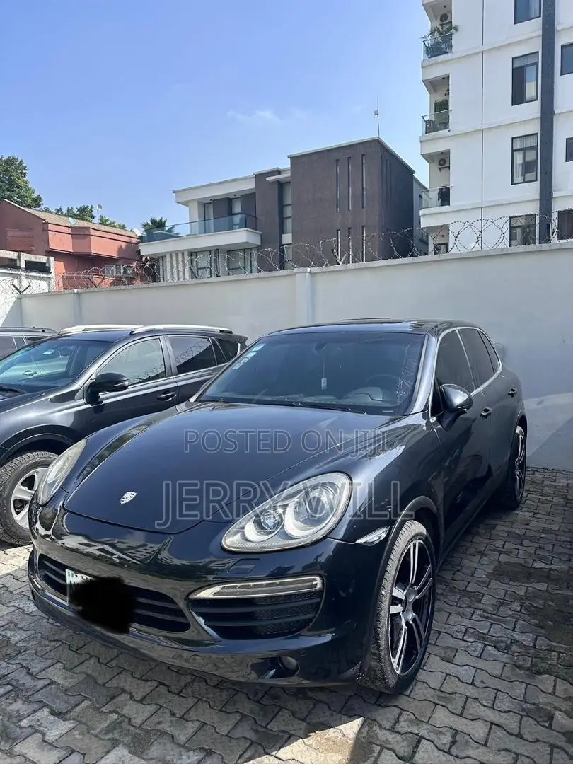 Porsche Cayenne S 2011 Black