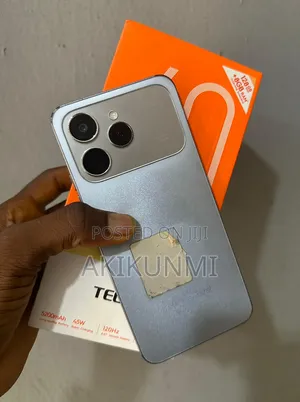 Tecno Spark 40 128 GB Blue