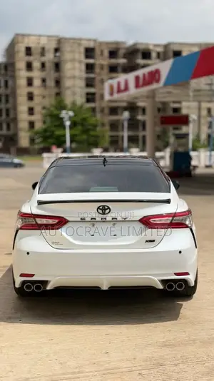 Toyota Camry XSE V6 (3.5L V6 8A) 2019 White