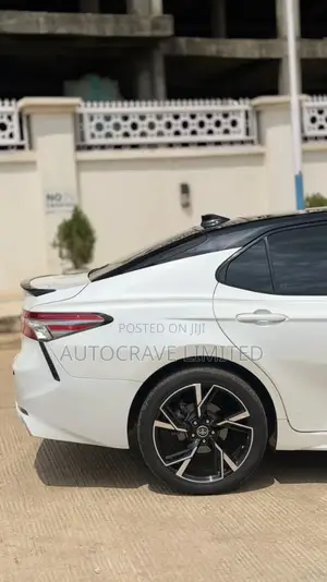 Toyota Camry XSE V6 FWD 2020 White