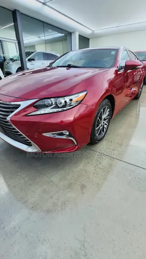 Lexus ES 2018 Red