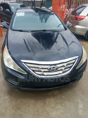 Hyundai Sonata Limited 2.0T Sedan (2.0L 4cyl 6A) 2011 Black