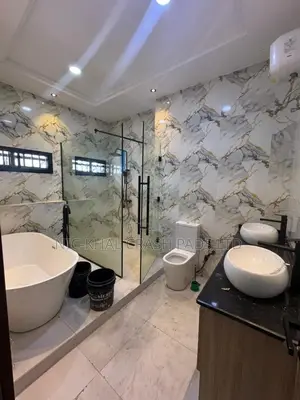 5bdrm Duplex in 1St Ochacho, Life Camp for rent