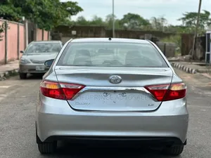 Toyota Camry 2015 Silver
