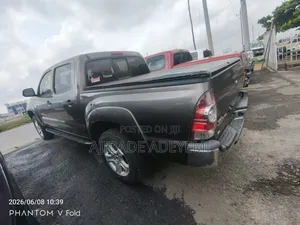 Toyota Tacoma Acces Cab 4x2 2.7L 4-Cyl. 4-Speed Automatic 2013 Gray