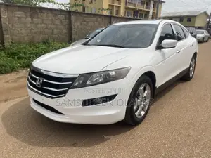 Honda Crosstour 2010 White