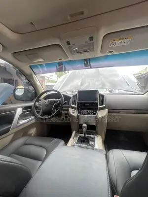 Toyota Land Cruiser 4.6 V8 GXR 2019 Black