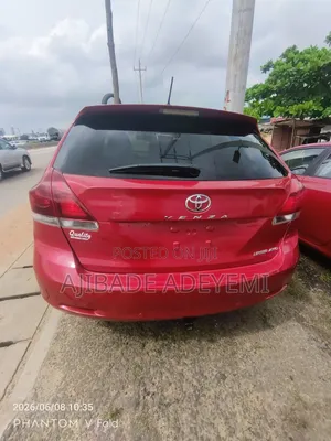 Toyota Venza XLE 4dr Wagon (3.5L 6cyl 6A) 2014 Red