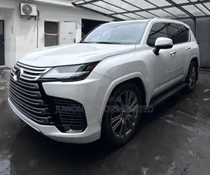 Lexus LX 600 2022 White