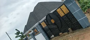 Furnished 6bdrm House in Agunbelewo Service, Osogbo for sale
