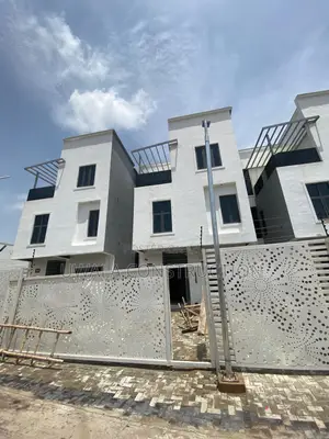 4bdrm Mansion in Guzape District for sale