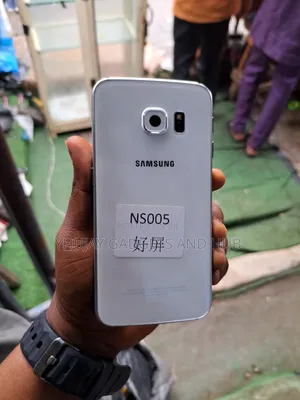 Samsung Galaxy S6 edge 32 GB White