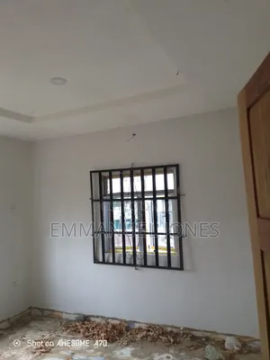 2bdrm Block of Flats in Precious Estste, Sapele for rent