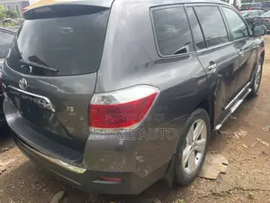 Toyota Highlander 2013 Gray