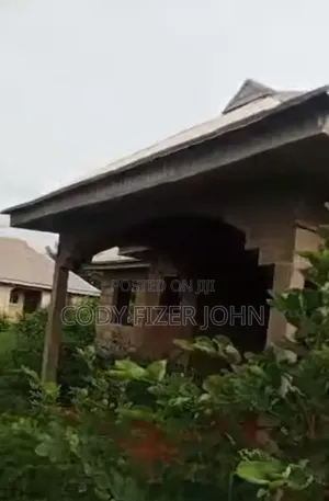 3bdrm House in Ikirun for sale