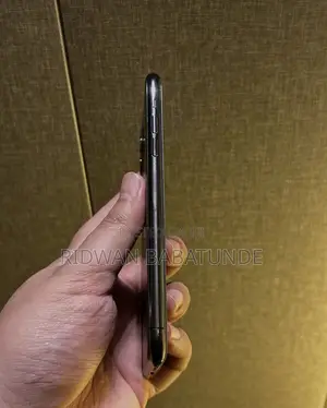Apple iPhone 11 Pro 64 GB Gray