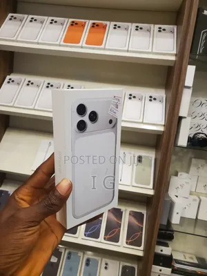 New Apple iPhone 17 Pro Max 256 GB Silver