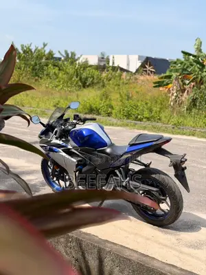 Yamaha R3 2018 Blue
