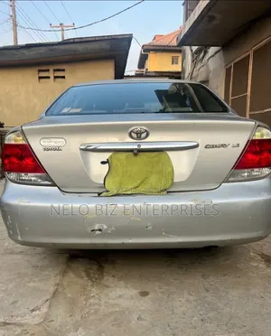 Toyota Camry 2005 Silver