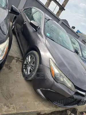 Toyota Camry 2016 Purple