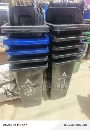 240l Waste Bin / Dust Bin
