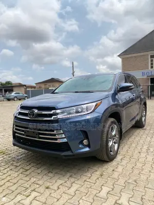 Toyota Highlander 2019 Blue