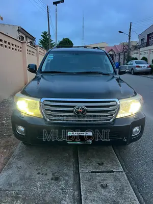 Toyota Land Cruiser 4.5 V8 GXR 2015 Black