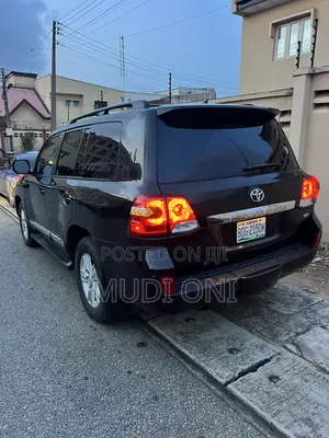 Toyota Land Cruiser 4.5 V8 GXR 2015 Black