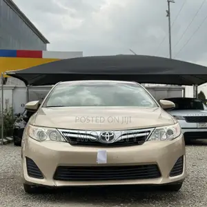 Toyota Camry 2012 Gold
