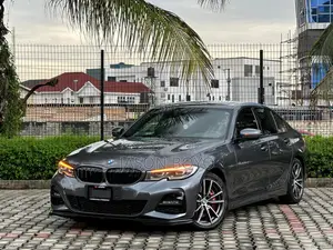 BMW 330i 2022 Gray
