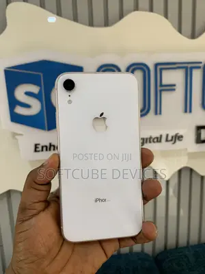 Apple iPhone XR 64 GB White