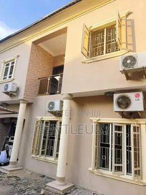 3bdrm Duplex in Ikota Gra, Lekki Phase 2 for rent