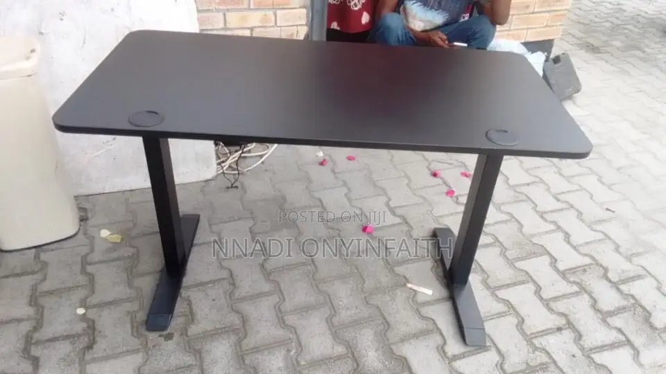Adjustable Electric Gaming Table