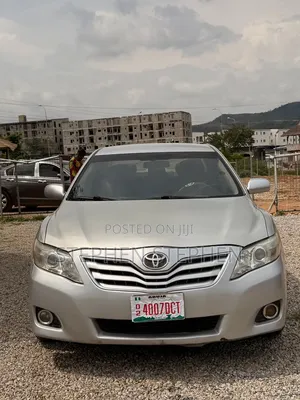 Toyota Camry 2011 Silver