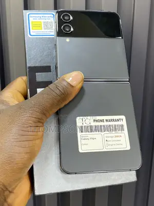 Samsung Galaxy Z Flip4 256 GB Black