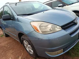 Toyota Sienna 2005 Blue