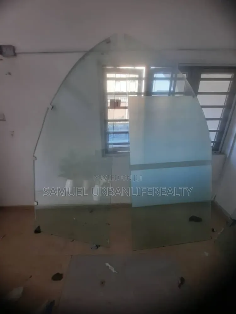 Neatly Used Tempered Glass for Office Partitions