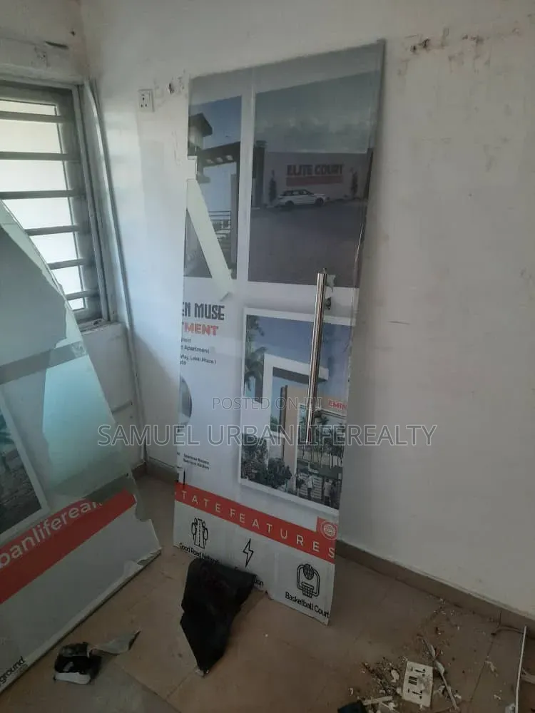Neatly Used Tempered Glass for Office Partitions