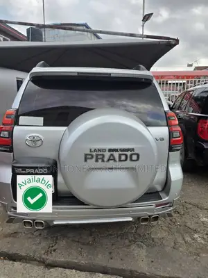 Toyota Land Cruiser Prado 4.0 i 2011 Silver