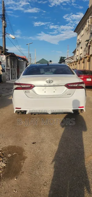 Toyota Camry XSE (2.5L 4cyl 8A) 2019 White